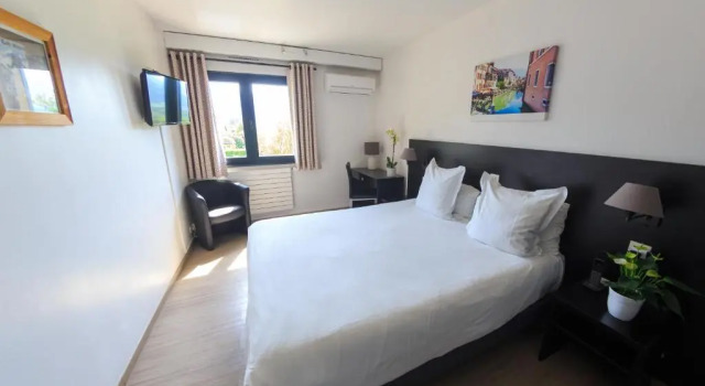 Двухместный номер Standard Logis hôtel Annecy nord / Argonay