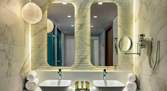 Трёхместный полулюкс Blue Lagoon City Hotel