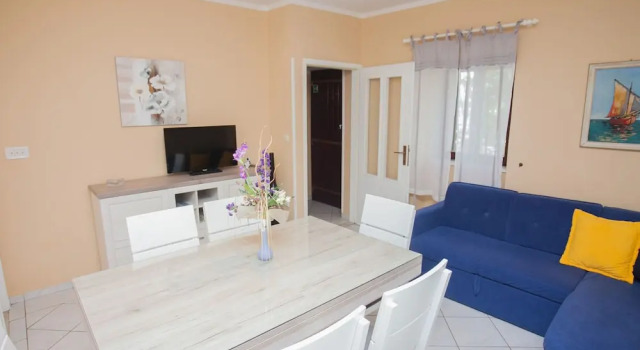 Homely Holiday Home in Seline Near Sea