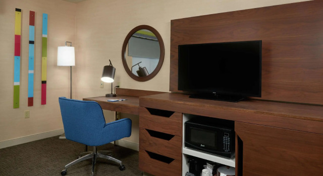 Четырёхместный номер Standard Hampton Inn & Suites Phoenix-Surprise