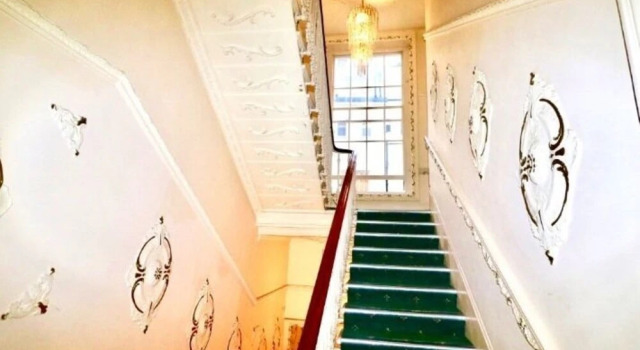 HFS Studio Next To Hydepark L27