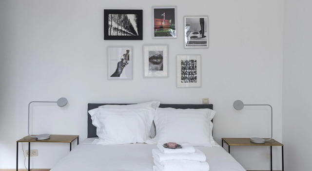 Unit 1 - Stylish Smart Home with Private Parking