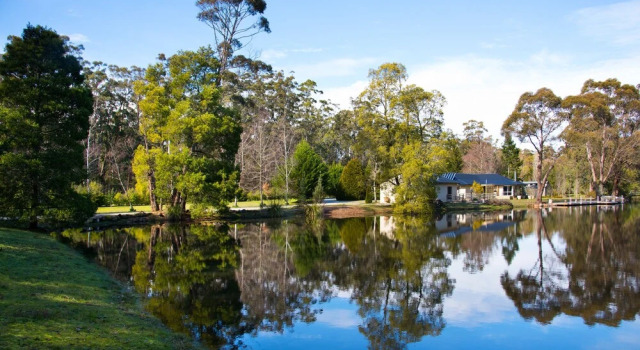 The Pond House Trentham, Book Hotel Trentham Daylesford and the Macedon Ranges