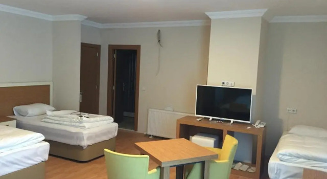 Четырёхместный номер Standard Emsa Palace Hotel