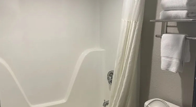 Четырёхместный номер Standard Days Inn by Wyndham Moss Point Pascagoula