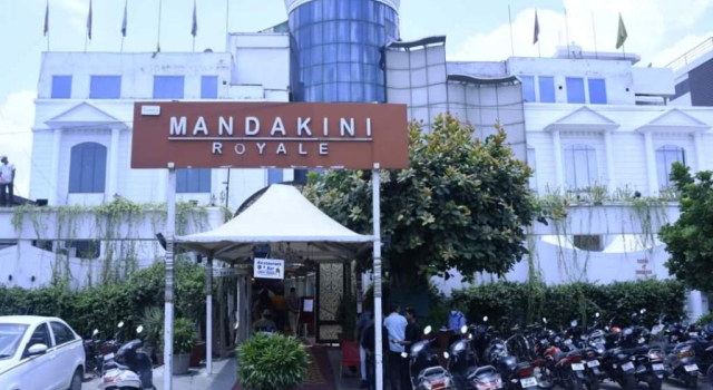 Hotel Mandakini Royale, Забронировать Отель Канпур штат Уттар-Прадеш