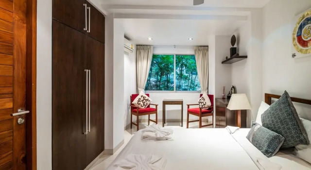 Parinda Villa in Naka Hills