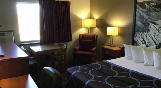 Номер Standard Super 8 by Wyndham Miles City