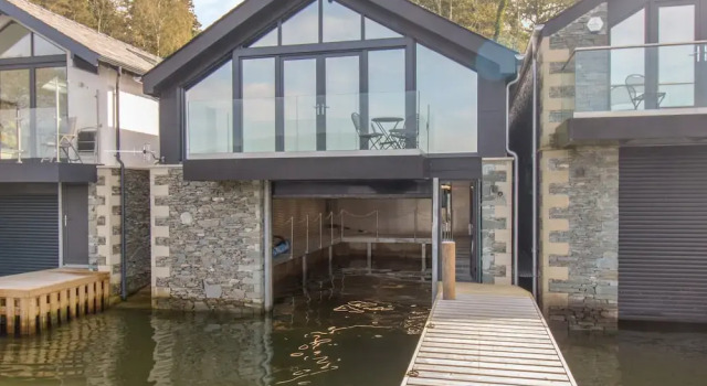 Коттедж Boathouse on the Lake