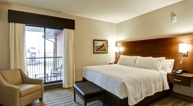 Двухместный номер Standard с балконом Best Western London Airport Inn & Suites