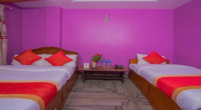 Двухместный номер Standard MeroStay 117 Siddhi Binayak Hotel