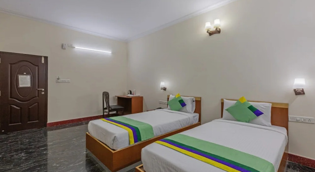 Номер Deluxe Treebo Akshaya Residency