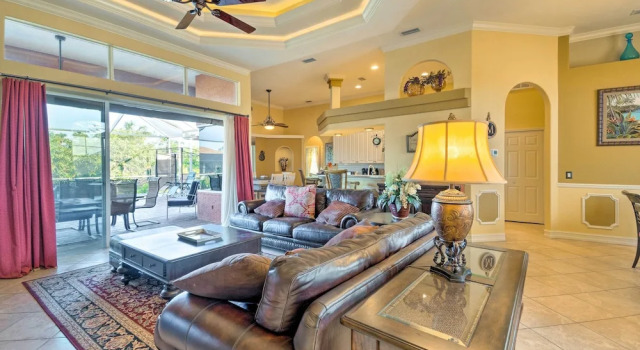 Spacious Port Charlotte Home w/ Lanai!, Забронировать Дом для отпуска Порт-Шарлотт Southwest Florida, рядом с Парк Ollie's Pond