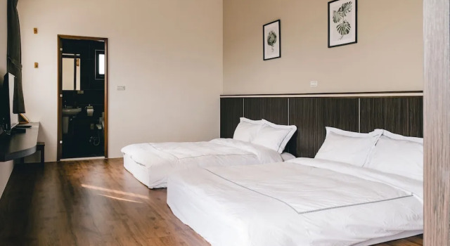 Camera familiare Standard con balcone Destination Inn