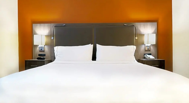 Двухместный номер Standard c 1 комнатой HOLIDAY INN EXPRESS & SUITES ELK GROVE CENTRAL - HWY 99 by IHG