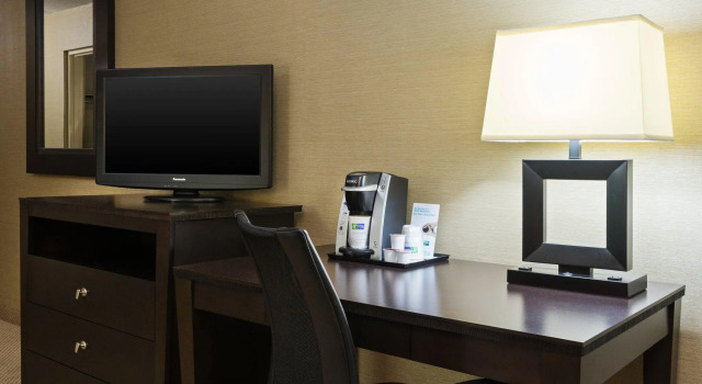 Двухместный номер Standard Holiday Inn Express Charleston-Civic Center by IHG