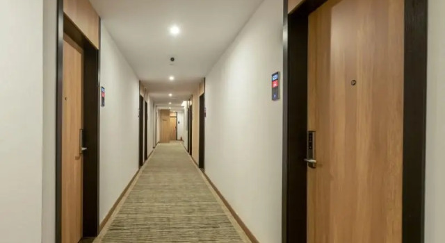 Shell Hotel Hongyang Square Taishan Community Metro Station, Prenota Hotel Nanchino Jiangsu