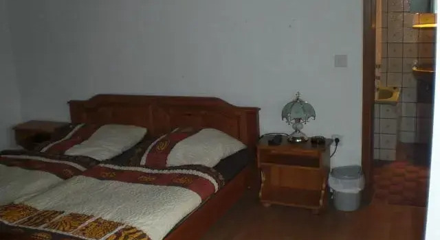 Hotel China Restaurant Zur Furth, Забронировать Гостевой дом Гостевые дома Lower Rhine, Гостевой дом
