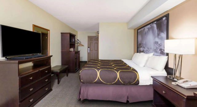 Двухместный номер Standard Super 8 by Wyndham Niagara Falls by the Falls