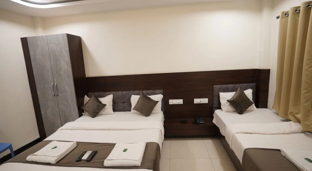 Трёхместный номер Deluxe Hotel Dev Kripa