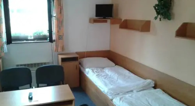 Sportcentrum Dvořák, Prenota Hotel Hluboká nad Vltavou Boemia meridionale