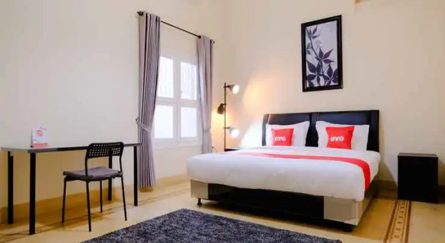 Oyo 3117 Guest House Selasar Syariah, Rezervați Pensiune Pensiuni în Malang, aproape de Mall Olympic Garden, Pensiune