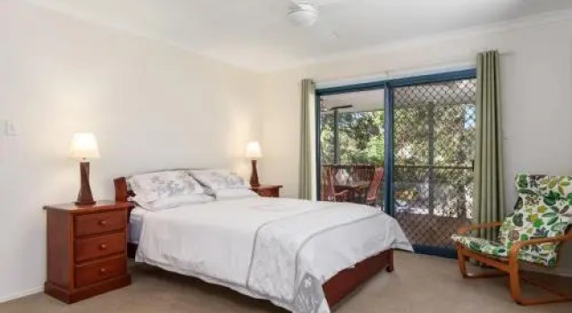12 Ibis Court Highset Beach House With Natural Bushland Gardens And Covered Decks, Prenota Hotel Rainbow Beach 