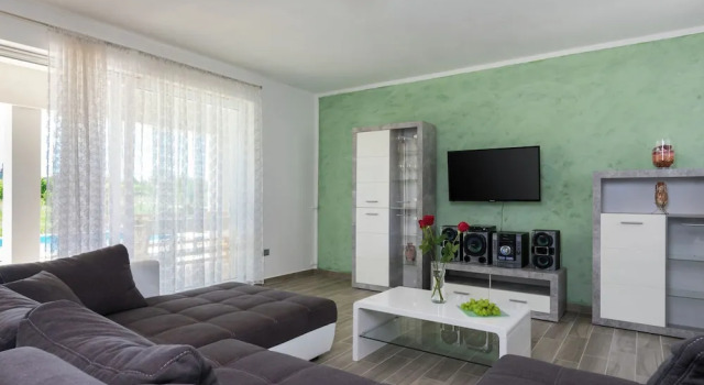 Villa in Nedešcina With Private Pool