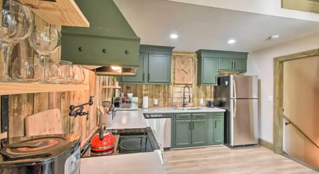 Коттедж Creekside Craftsman Retreat in North GA Mountains!
