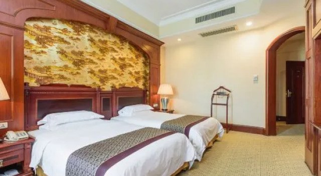 Двухместный номер Executive Huatian Century Hotel