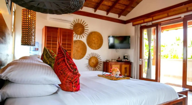 Двухместный номер Deluxe с балконом и с видом на море Almond Beach Resort at Jaguar Reef