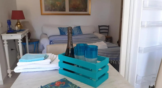 Luxury& Charme vista mare Sardinia House, Забронировать Хостел Хостелы Карлофорте, Хостел
