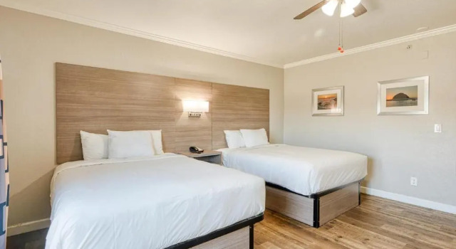 Четырёхместный номер Standard Harbor House Inn