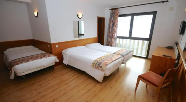 Трёхместный номер Standard Pic Maià Mountain Hotel