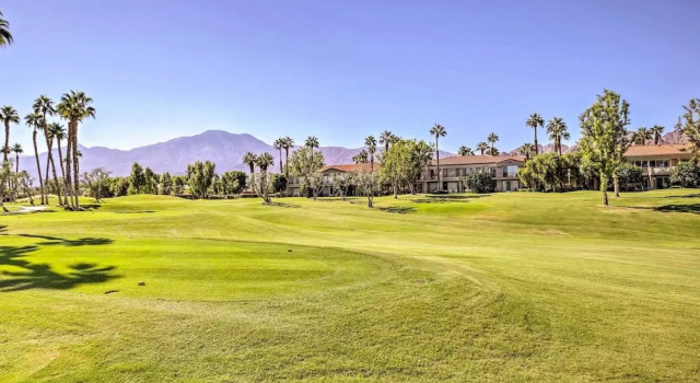 Апартаменты 067439 2 BR Golf Resort Condo ~ 6 Mi to Polo Club!