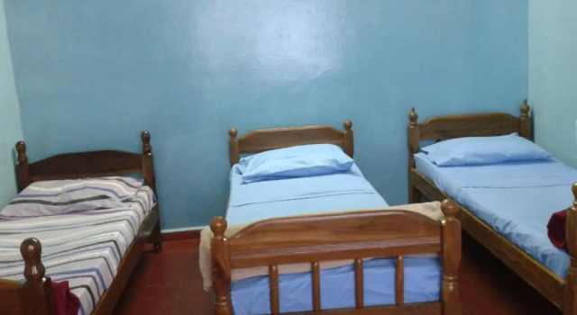 Четырёхместный номер Economy Hummingbird Hostel