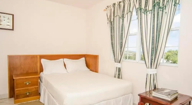 Одноместный номер Comfort с балконом Caribbean Inn & Suites
