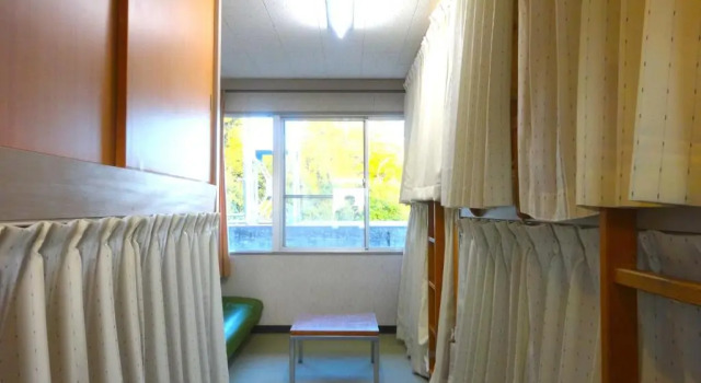 Кровать в общем номере (мужской номер) Shodoshima Olive Youth Hostel