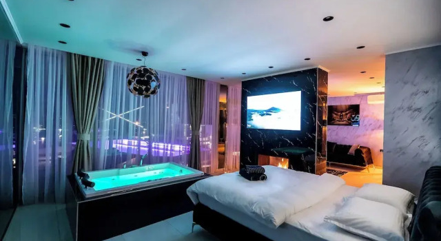 Апартаменты Luxury с видом на бассейн Villa Lumiere