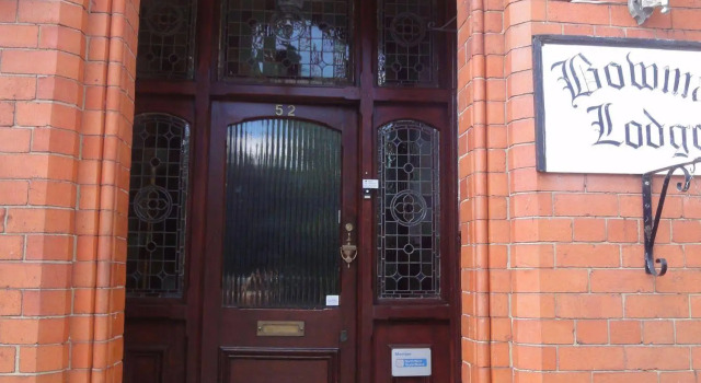 Bowman Lodge, Забронировать Гостевой дом Отели Честера с парковкой, Парковка