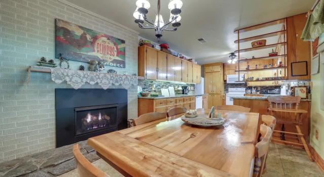Коттедж 'campbell Retreat' in Maggie Valley w/ Deck!