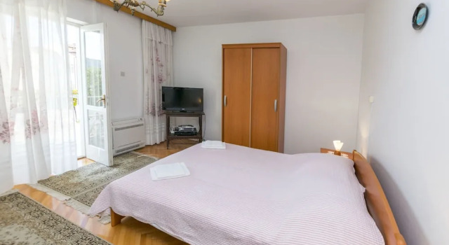 Apartment Linda, Забронировать Апартаменты/квартира Примоштен Шибеник