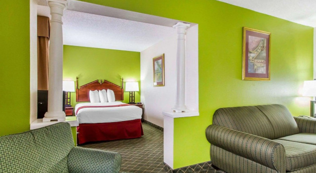 Quality Inn near University of Mobile, Prenota Hotel Hotel a Alabama con piscina, Piscina