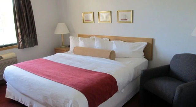 Tivoli Inn & Suites, Varaa Hotelli Elk Horn Iowa