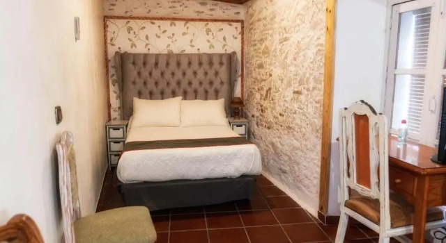 Двухместный номер Economy с балконом Hotel Las Palmeras by Vivere Stays