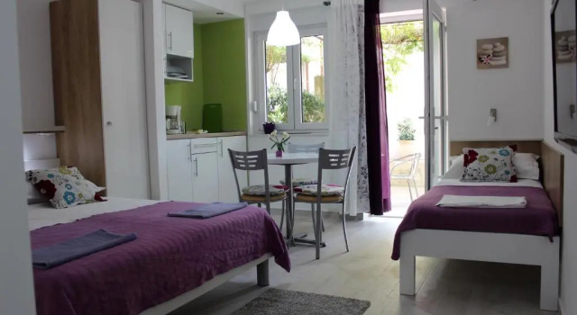 Студия Apartments Adria