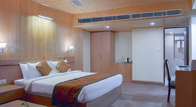Suite Executive Treenz Hotel