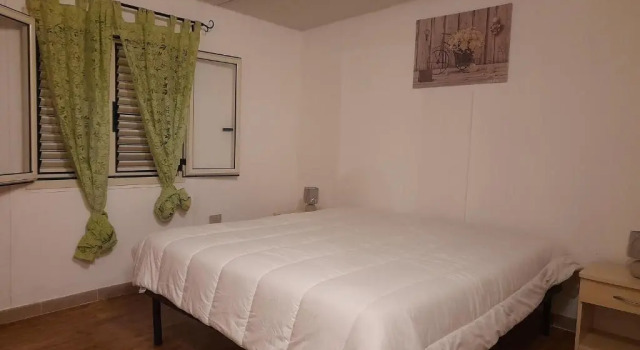 Garden House Q4527, Забронировать Отель Отели Карлофорте с парковкой, Парковка