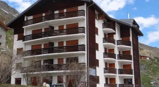 Arolles 303, Prenota Appartamento  