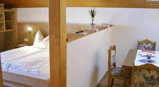 Haus Helga, Забронировать Отель Бранд Brandnertal, рядом с Канатная дорога Гульмабан